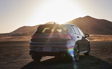 2022 Volkswagen Golf GTI (US-Spec) Rear Wallpapers 450x275 (37)