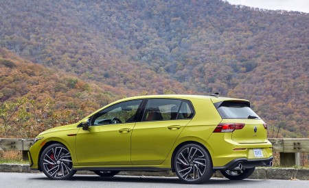 2022 Volkswagen Golf GTI (US-Spec) Side Wallpapers 450x275 (81)