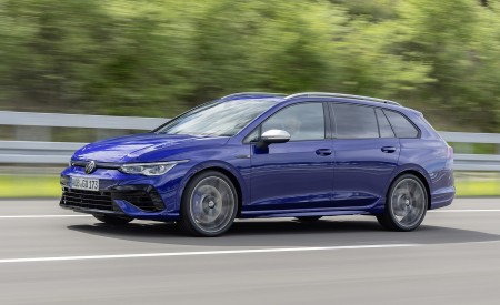 2022 Volkswagen Golf R Estate Front Three-Quarter Wallpapers 450x275 (2)