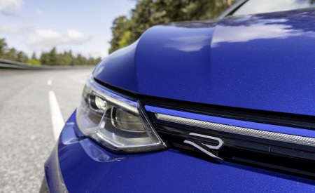 2022 Volkswagen Golf R Estate Headlight Wallpapers 450x275 (16)