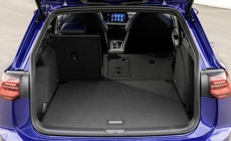 2022 Volkswagen Golf R Estate Trunk Wallpapers 450x275 (22)