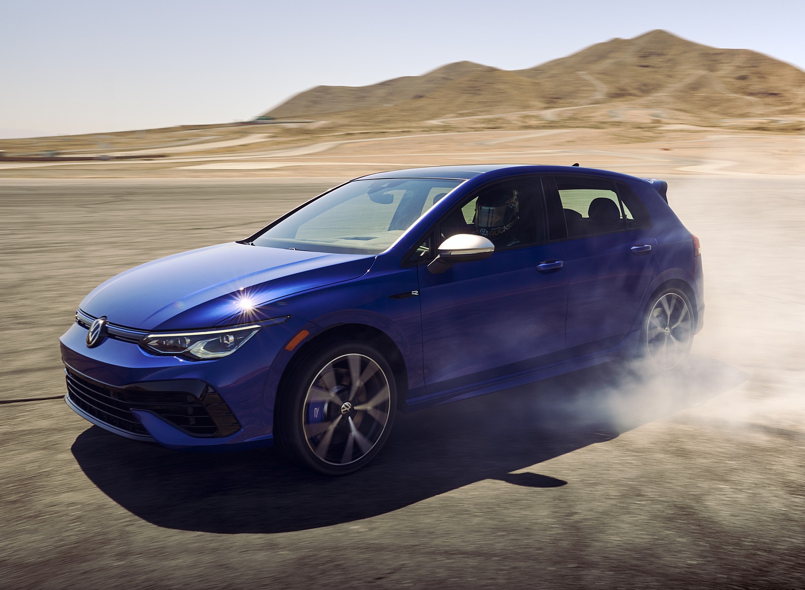 2022 Volkswagen Golf R (US-Spec) Front Three-Quarter Wallpapers (2)
