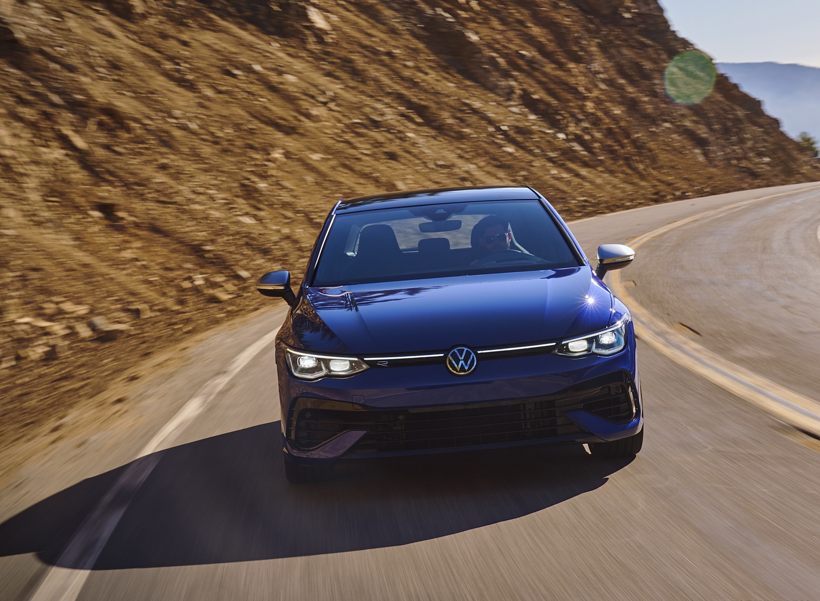 2022 Volkswagen Golf R (US-Spec) Front Wallpapers (5)