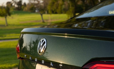 2022 Volkswagen Passat Chattanooga Limited Edition Detail Wallpapers 450x275 (12)