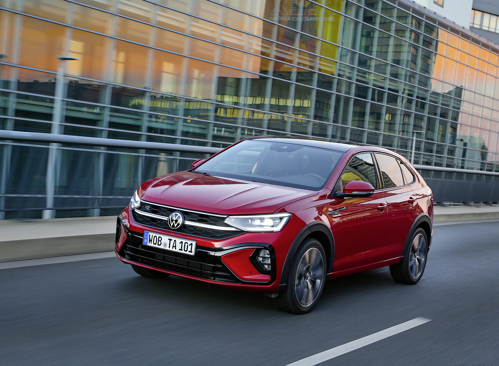 2022 Volkswagen Taigo R-Line Front Three-Quarter Wallpapers (2)