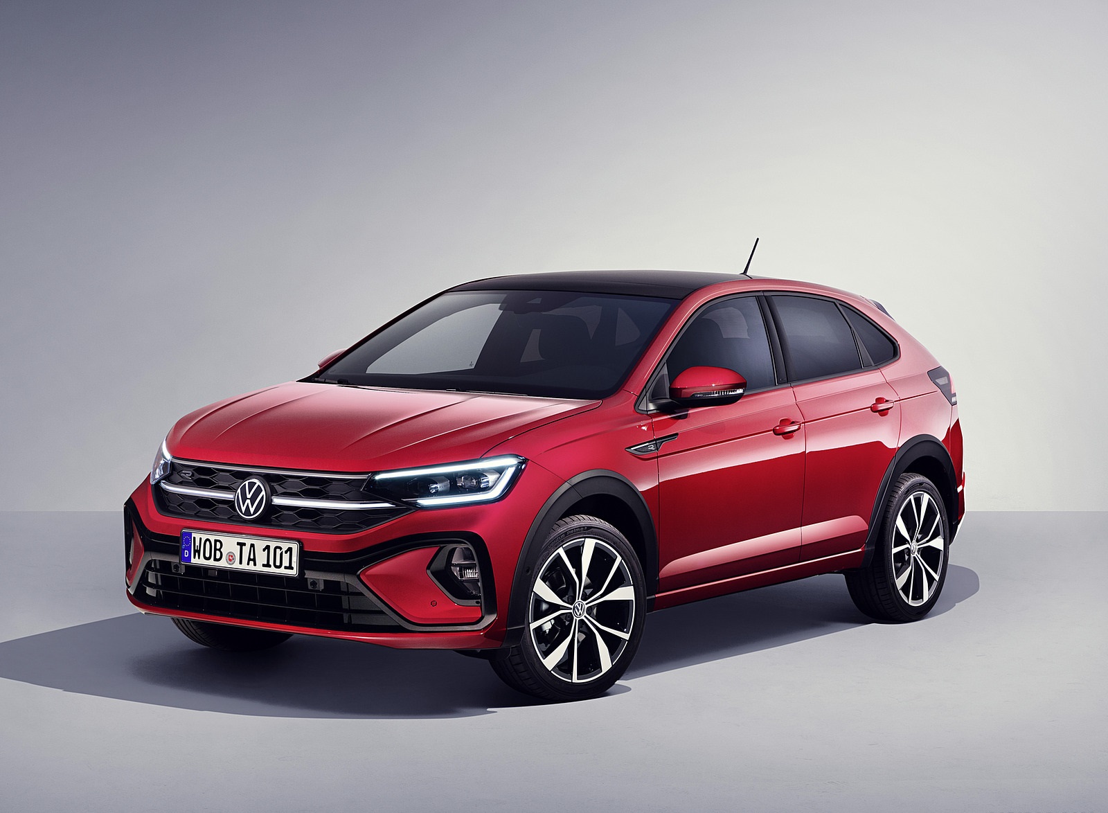 2022 Volkswagen Taigo R-Line Front Three-Quarter Wallpapers #2 of 43