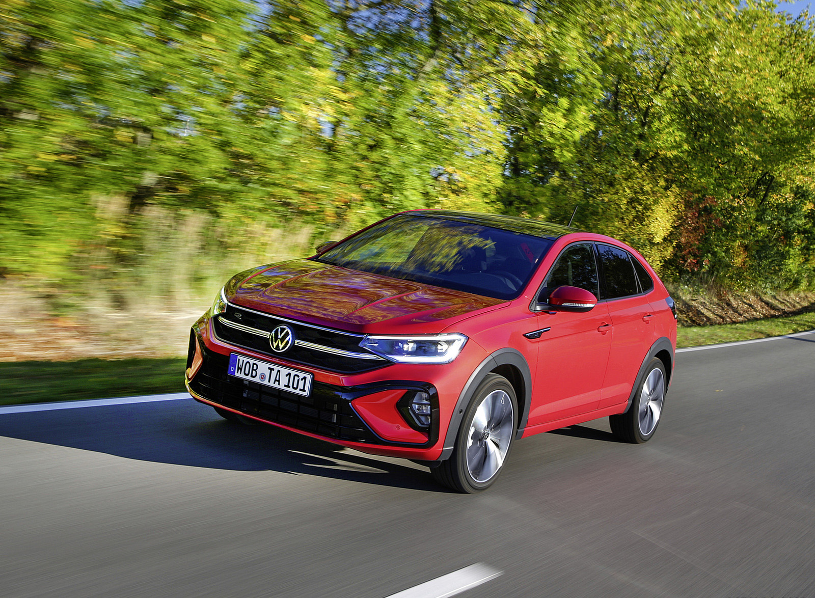 2022 Volkswagen Taigo R-Line Front Three-Quarter Wallpapers #25 of 43