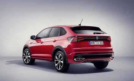 2022 Volkswagen Taigo R-Line Rear Three-Quarter Wallpapers 450x275 (28)