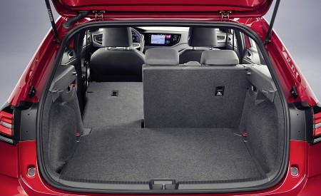 2022 Volkswagen Taigo R-Line Trunk Wallpapers 450x275 (40)