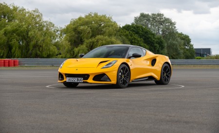 2023 Lotus Emira (Color: Hethel Yellow) Front Three-Quarter Wallpapers 450x275 (18)