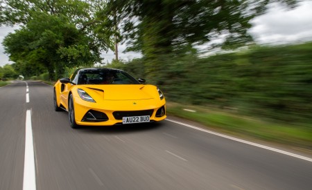 2023 Lotus Emira (Color: Hethel Yellow) Front Wallpapers 450x275 (6)
