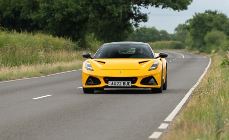 2023 Lotus Emira (Color: Hethel Yellow) Front Wallpapers 450x275 (12)