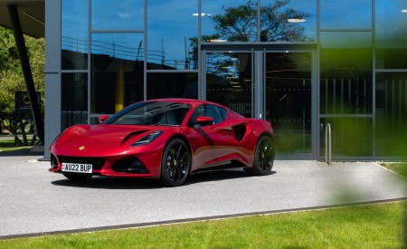 2023 Lotus Emira (Color: Magma Red) Front Three-Quarter Wallpapers 450x275 (43)