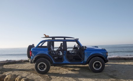 2021 Ford Bronco Riptide Concept Side Wallpapers 450x275 (5)