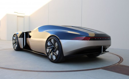 2021 Lincoln Anniversary concept Rear Three-Quarter Wallpapers 450x275 (17)