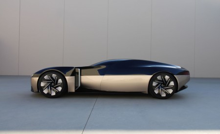 2021 Lincoln Anniversary concept Side Wallpapers 450x275 (11)