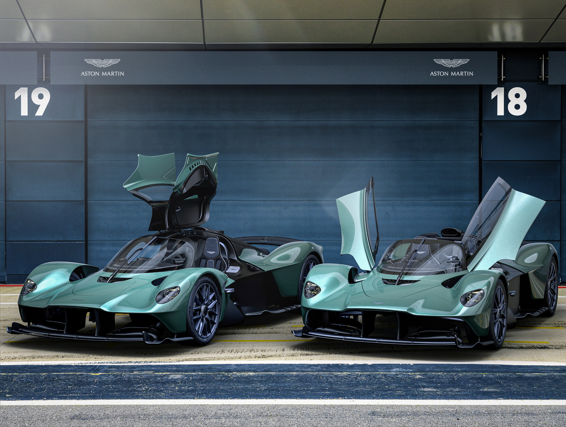 2022 Aston Martin Valkyrie Spider Front Wallpapers (1)