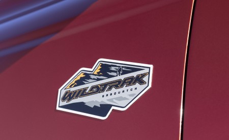 2022 Ford Bronco Wildtrak 4-Door Badge Wallpapers 450x275 (21)