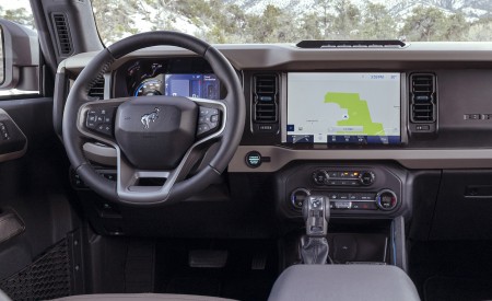 2022 Ford Bronco Wildtrak 4-Door Interior Cockpit Wallpapers 450x275 (23)