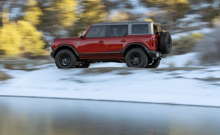 2022 Ford Bronco Wildtrak 4-Door Side Wallpapers 450x275 (5)