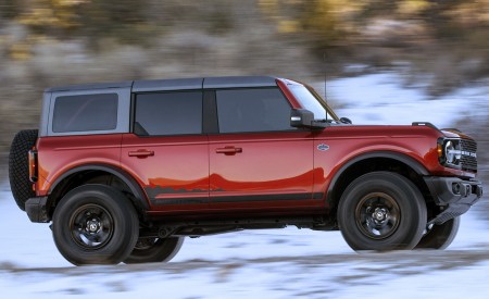 2022 Ford Bronco Wildtrak 4-Door Side Wallpapers 450x275 (4)