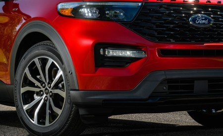 2022 Ford Explorer ST-Line Detail Wallpapers 450x275 (16)