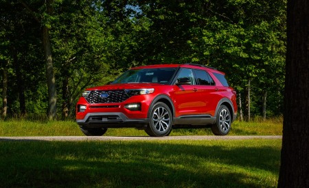 2022 Ford Explorer ST-Line Front Three-Quarter Wallpapers 450x275 (15)