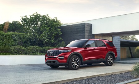 2022 Ford Explorer ST-Line Front Three-Quarter Wallpapers 450x275 (8)