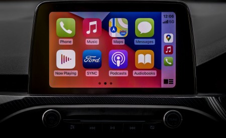 2022 Ford Focus ST Edition Central Console Wallpapers 450x275 (41)