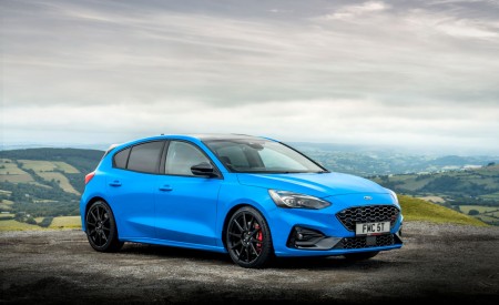 2022 Ford Focus ST Edition Front Three-Quarter Wallpapers 450x275 (18)