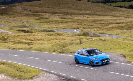 2022 Ford Focus ST Edition Front Three-Quarter Wallpapers 450x275 (8)