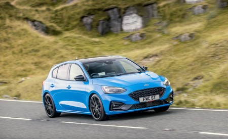 2022 Ford Focus ST Edition Front Three-Quarter Wallpapers 450x275 (3)