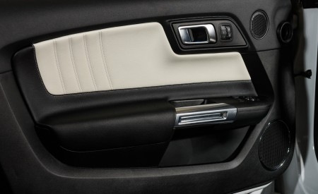2022 Ford Mustang Ice White Appearance Package Interior Detail Wallpapers 450x275 (20)