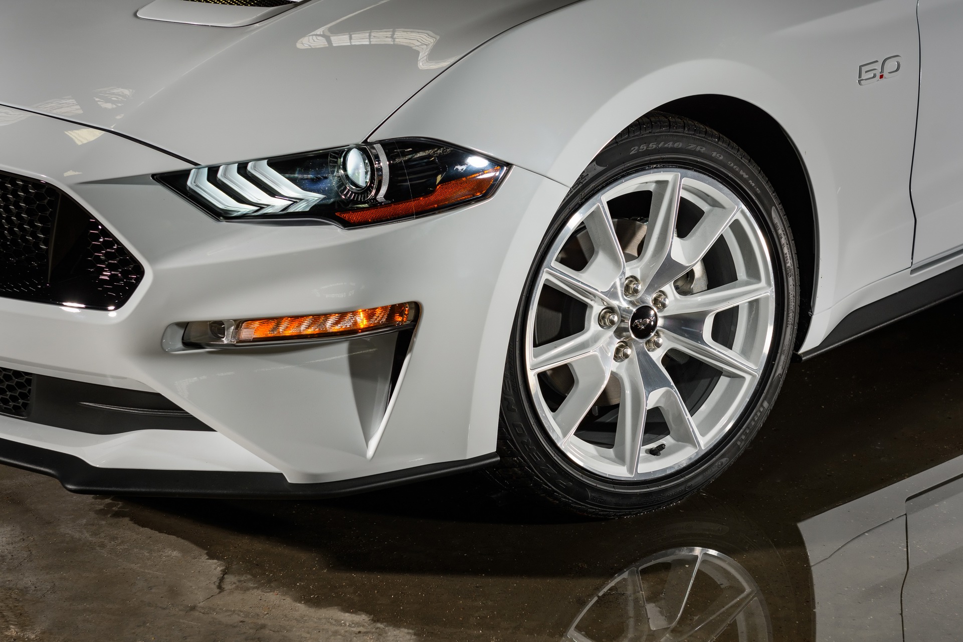 2022 Ford Mustang Ice White Appearance Package Wheel Wallpapers (10)