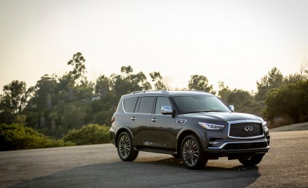2022 Infiniti QX80 Front Three-Quarter Wallpapers 450x275 (5)