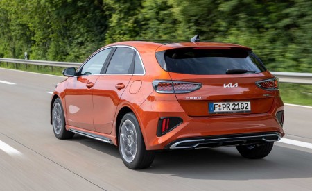 2022 Kia Ceed GT-Line Rear Wallpapers 450x275 (2)