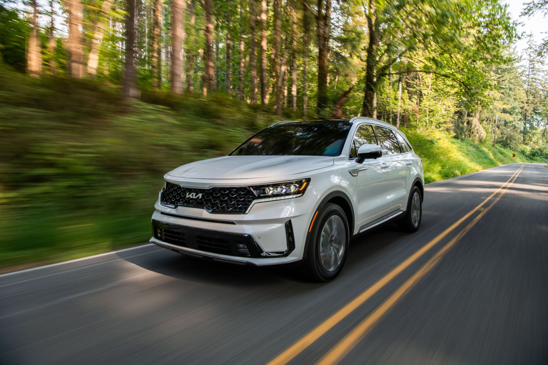 2022 Kia Sorento Plug-in Hybrid Front Three-Quarter Wallpapers #4 of 38