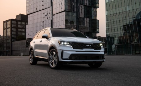 2022 Kia Sorento Plug-in Hybrid Front Three-Quarter Wallpapers 450x275 (13)