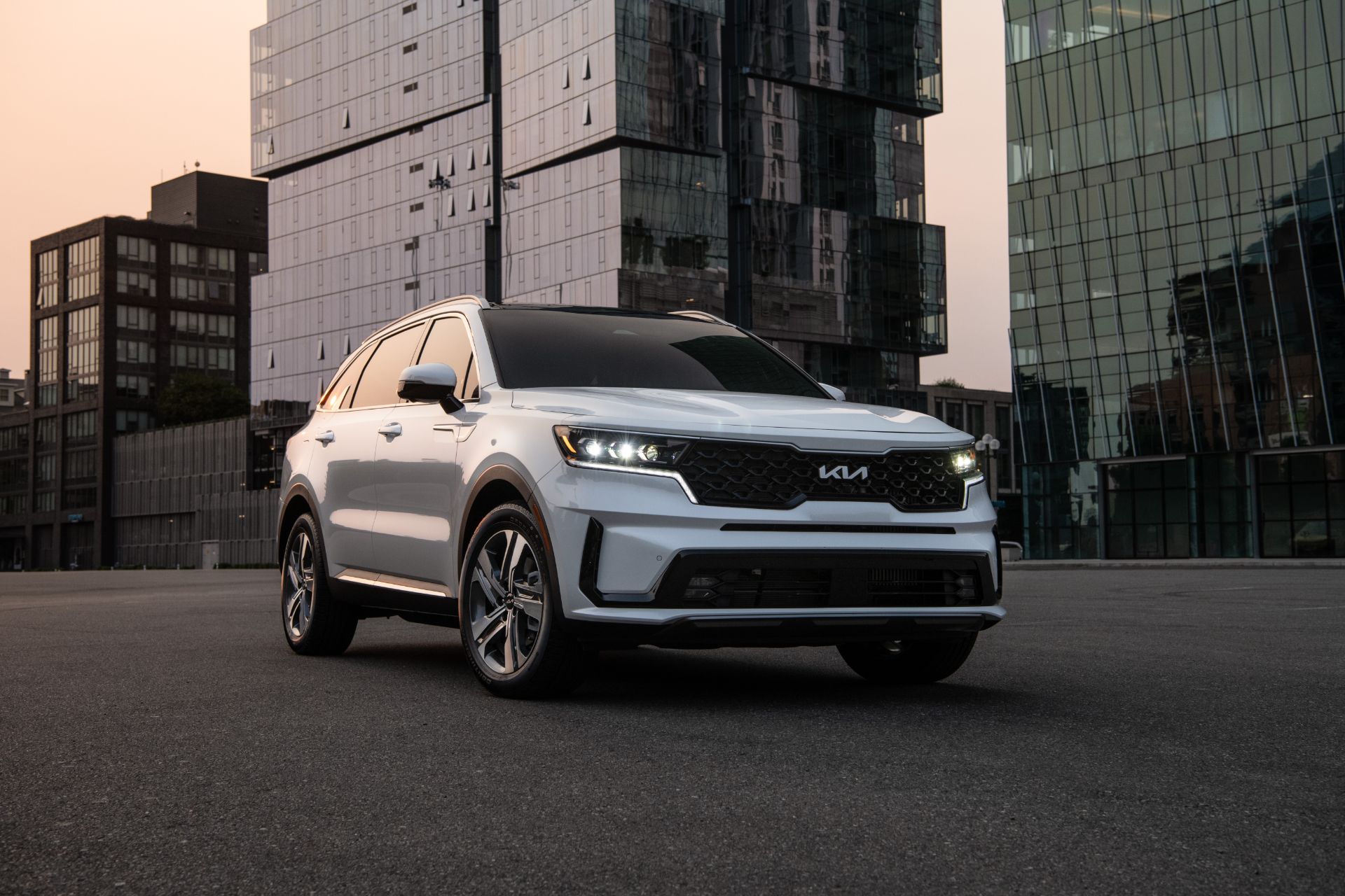 2022 Kia Sorento Plug-in Hybrid Front Three-Quarter Wallpapers #13 of 38