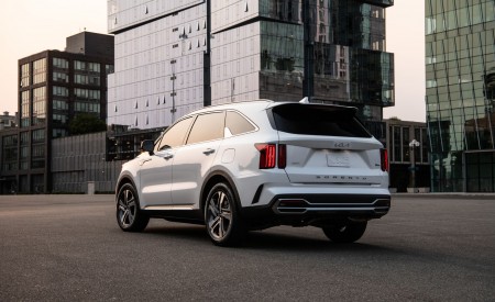 2022 Kia Sorento Plug-in Hybrid Rear Three-Quarter Wallpapers 450x275 (14)