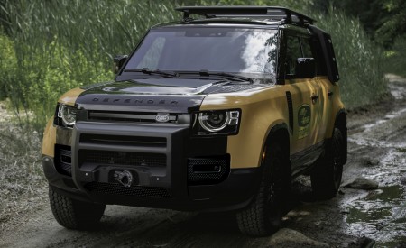 2022 Land Rover Defender Trophy Edition Front Wallpapers 450x275 (2)