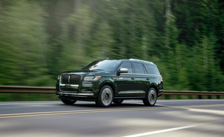 2022 Lincoln Navigator Black Label Central Park (Color: Manhattan Green) Front Three-Quarter Wallpapers 450x275 (29)