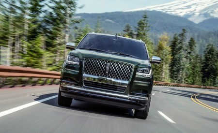 2022 Lincoln Navigator Black Label Central Park (Color: Manhattan Green) Front Wallpapers 450x275 (31)