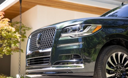 2022 Lincoln Navigator Black Label Central Park (Color: Manhattan Green) Front Wallpapers 450x275 (36)