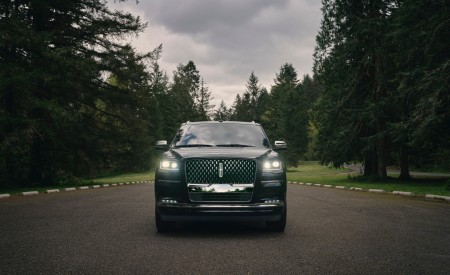2022 Lincoln Navigator Black Label Central Park (Color: Manhattan Green) Front Wallpapers 450x275 (33)