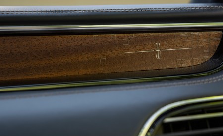 2022 Lincoln Navigator Black Label Invitation (Color: Chroma Caviar) Interior Detail Wallpapers 450x275 (74)