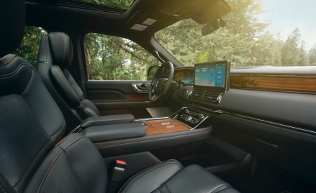 2022 Lincoln Navigator Black Label Invitation (Color: Chroma Caviar) Interior Wallpapers 450x275 (65)