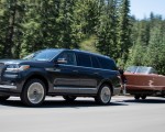 2022 Lincoln Navigator Reserve (Color: Flight Blue) Front Three-Quarter Wallpapers 150x120 (2)