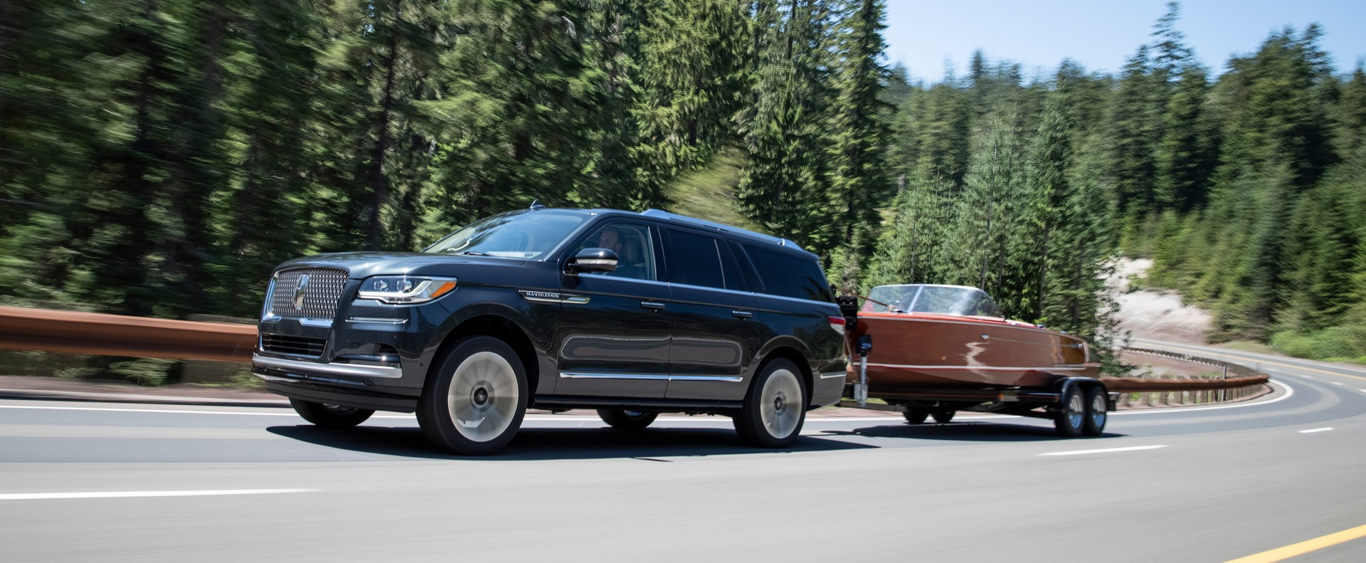 2022 Lincoln Navigator Reserve (Color: Flight Blue) Front Three-Quarter Wallpapers (2)