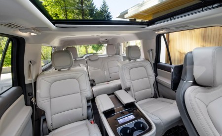 2022 Lincoln Navigator Reserve (Color: Flight Blue) Interior Rear Seats Wallpapers 450x275 (24)